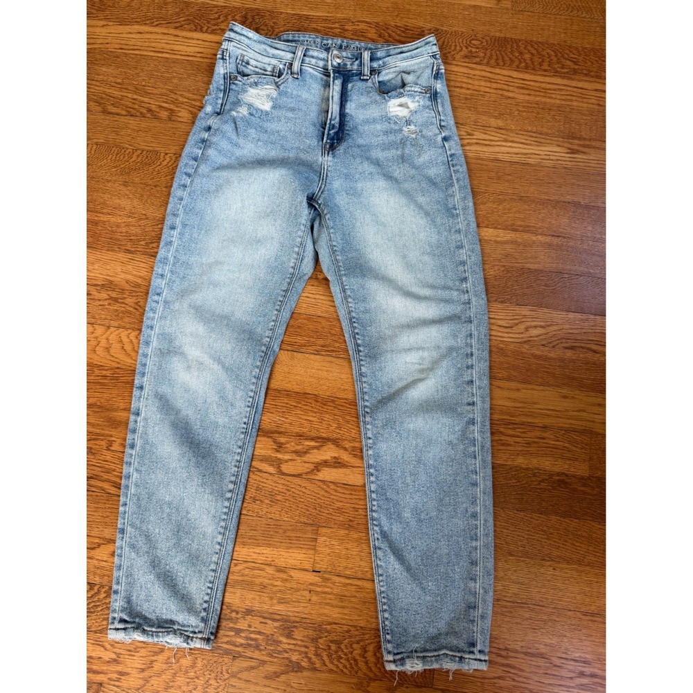 American Eagle Mom Jeans Womens 2 Regular Light Wash Distressed High Rise Denim